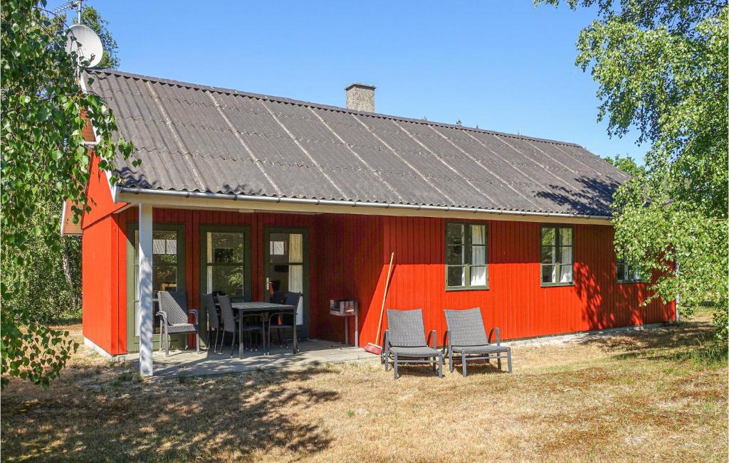 Beautiful Home In Aakirkeby With 3 Bedrooms And Wifi