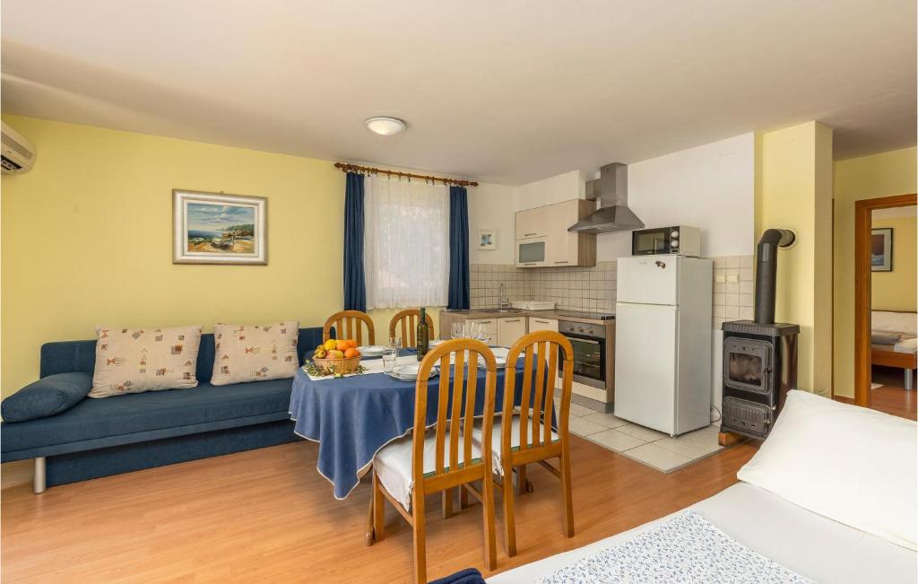 Stunning Apartment In Krk With Wifi And 1 Bedrooms photo 3