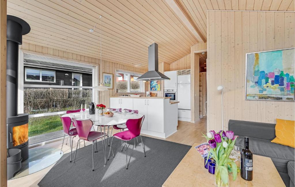 Stunning Home In Tranekr With 2 Bedrooms And Wifi photo 4