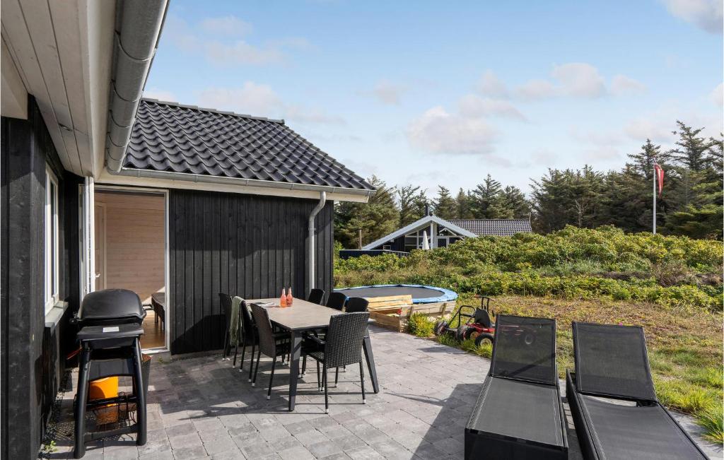 Beautiful Home In Vestervig With 4 Bedrooms And Wifi photo 1