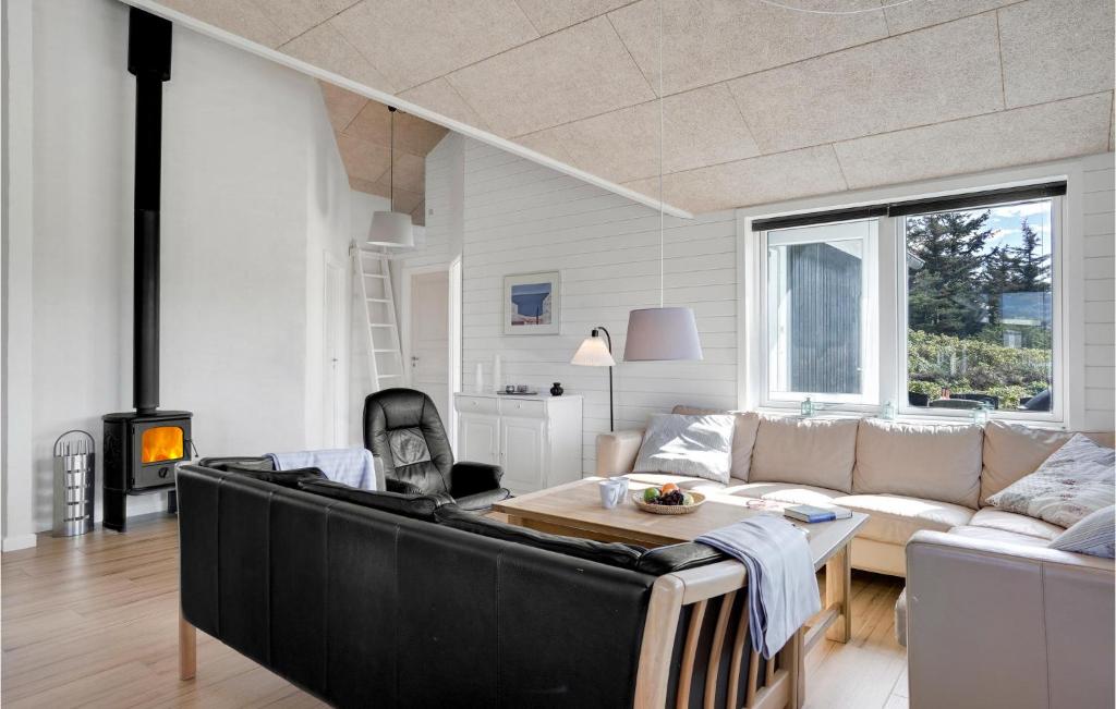 Beautiful Home In Vestervig With 4 Bedrooms And Wifi photo 3