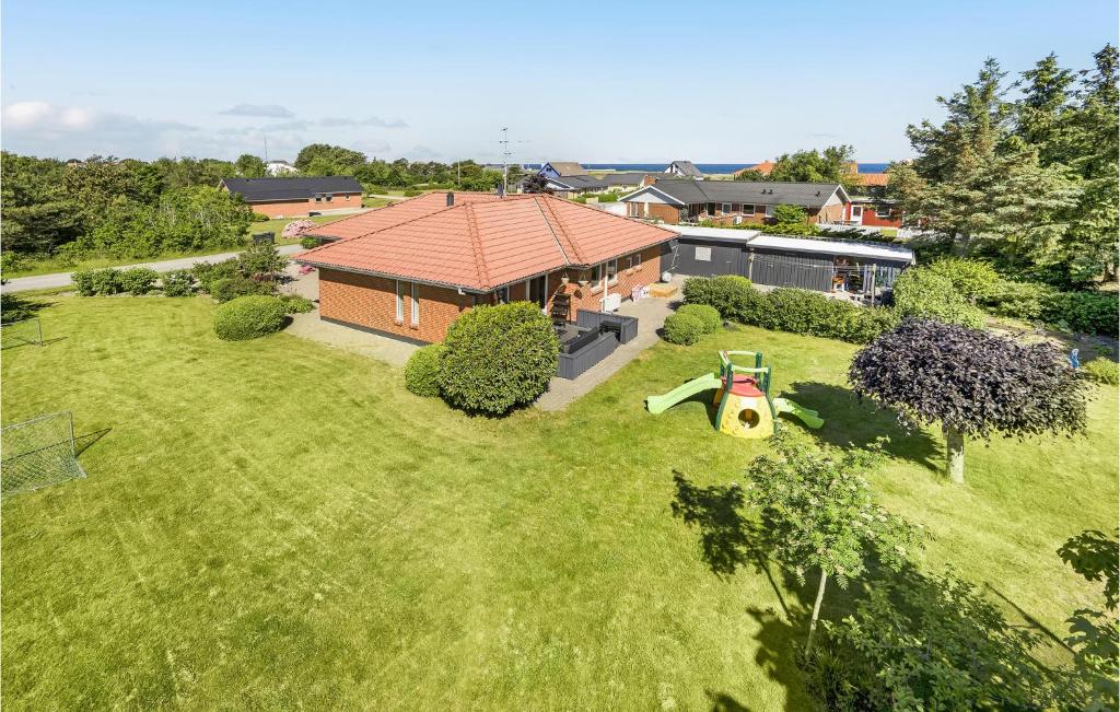 Nice Home In Ls With 3 Bedrooms, Sauna And Wifi