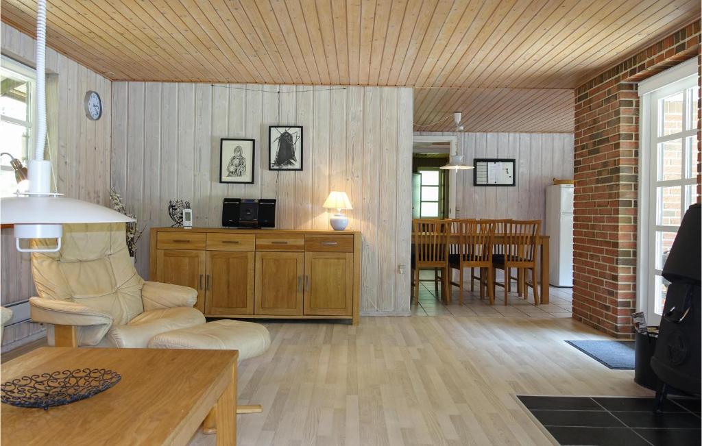 Beautiful Home In Nex With 3 Bedrooms And Wifi photo 2