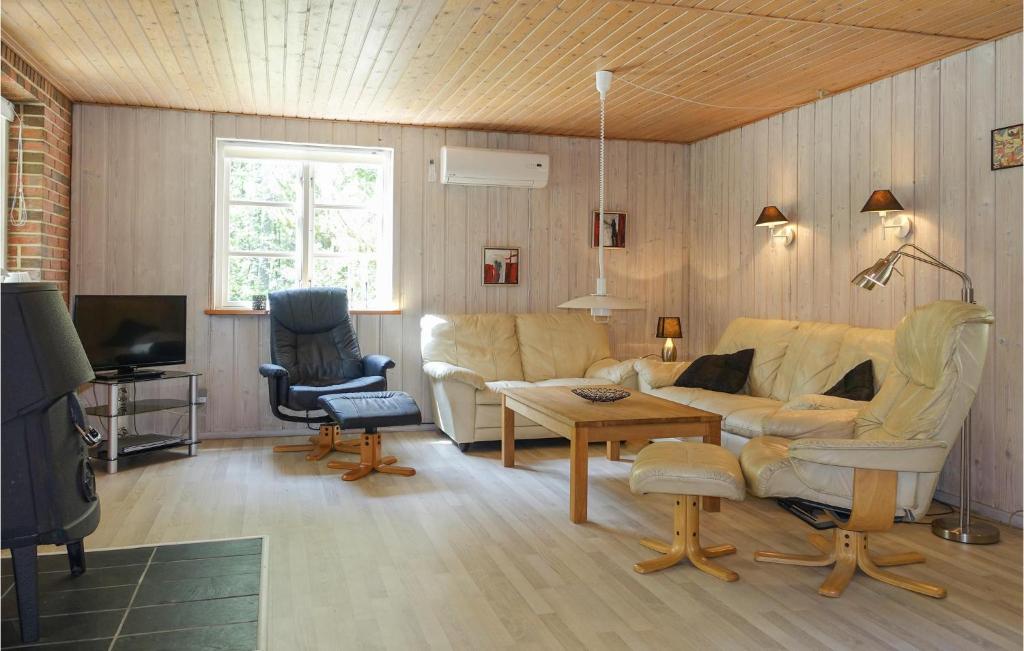Beautiful Home In Nex With 3 Bedrooms And Wifi photo 3