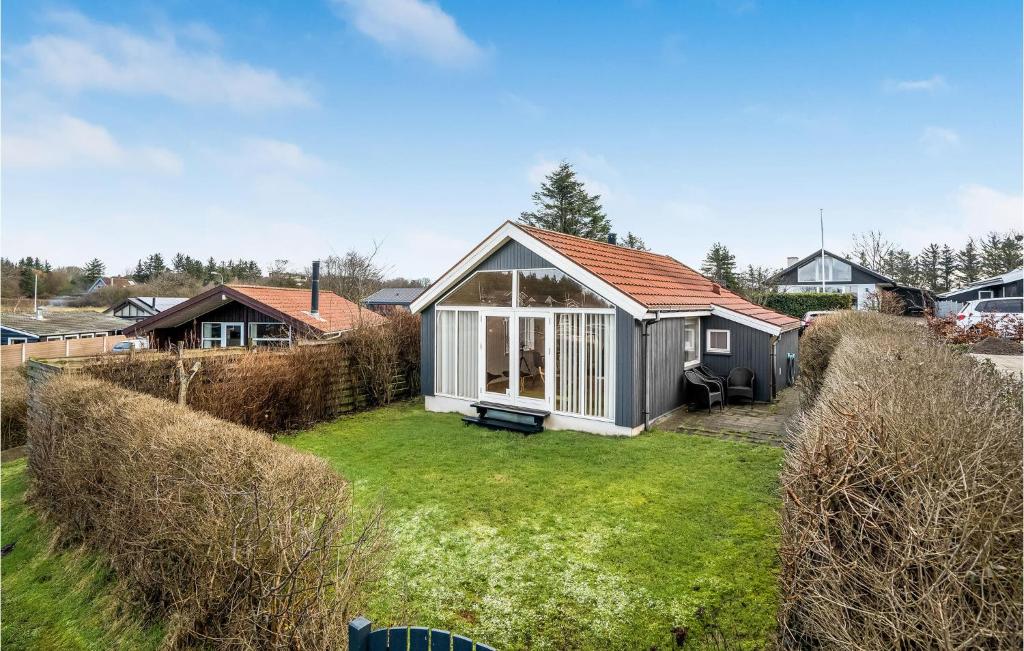 Nice Home In Esbjerg V With Wifi And 2 Bedrooms