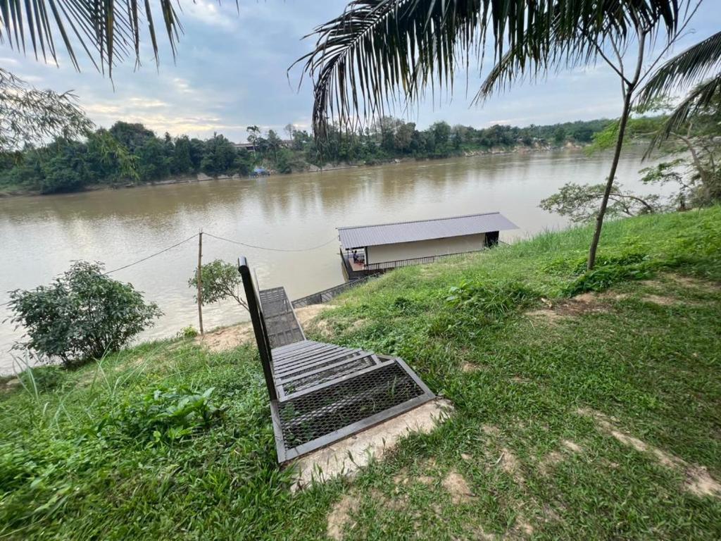 Chalet Terapung Laman Tok Ayah Temerloh photo 1