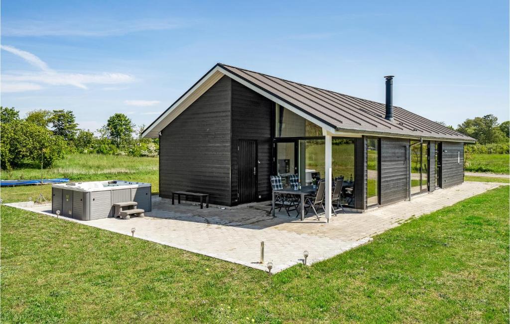 Beautiful Home In Grenaa With 3 Bedrooms And Wifi