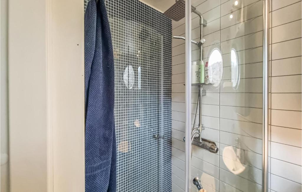 Awesome Apartment In Marstrand With Wifi And 1 Bedrooms photo 3