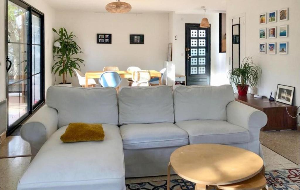 Stunning Home In Salon-de-provence With Outdoor Swimming Pool, Wifi And 3 Bedrooms photo 4