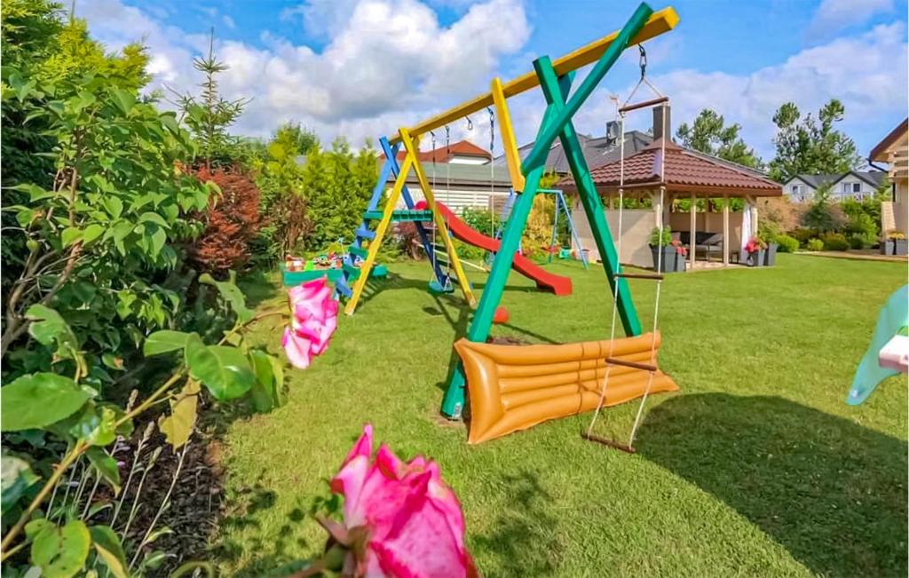 Awesome Home In Grzybowo With Wifi And 2 Bedrooms photo 4