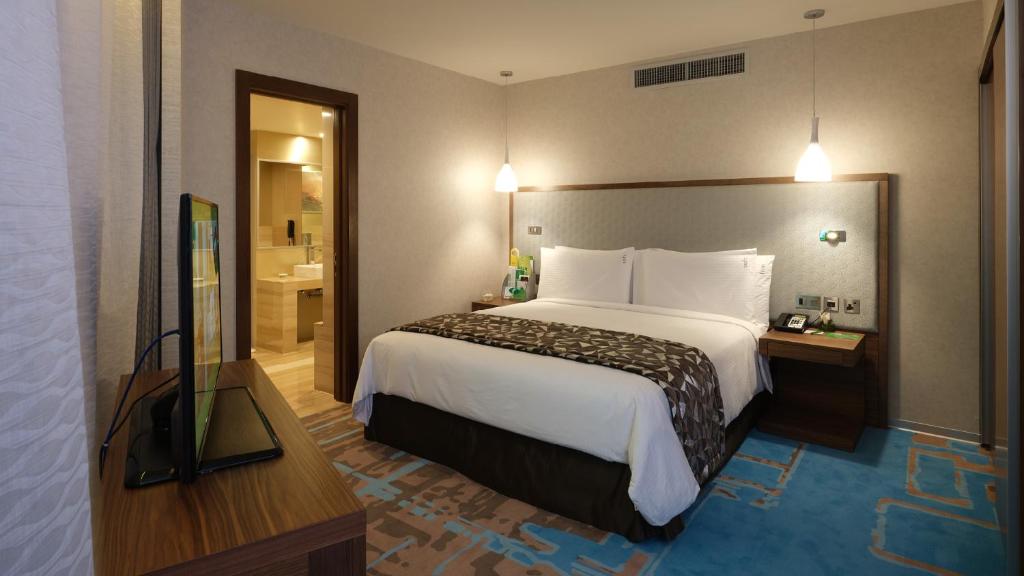 Holiday Inn Kuwait Al Thuraya City, an IHG Hotel photo 3