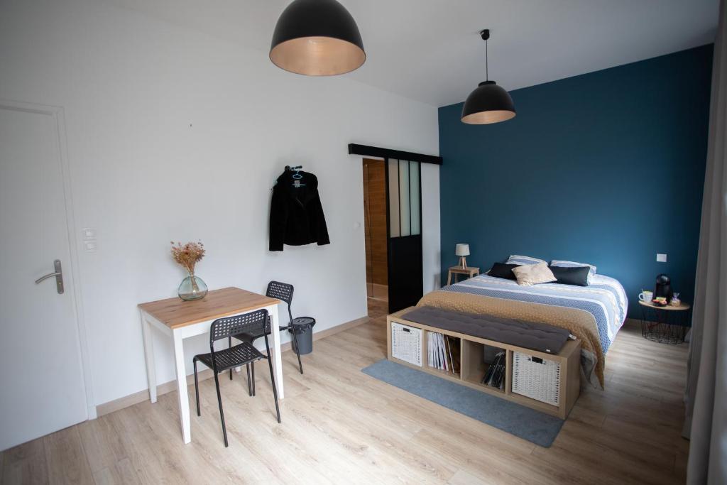 Chambre au coeur de Loudun photo 1