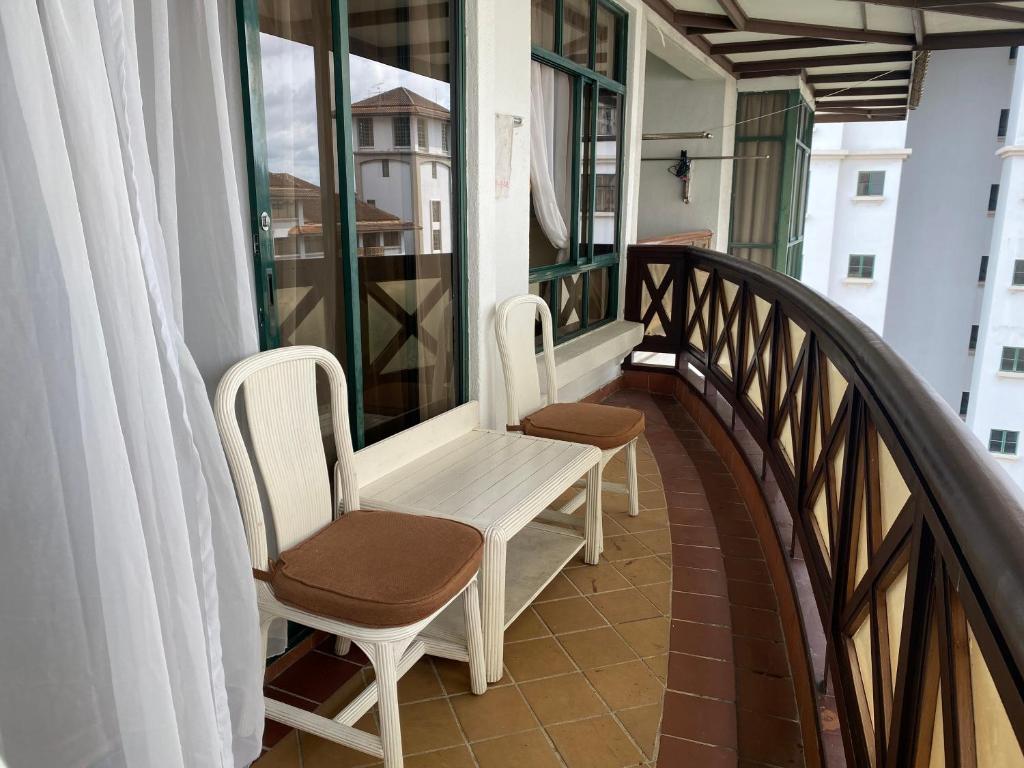 Lovely 1-Bedroom Condo with Facilities - Tap to explore photos