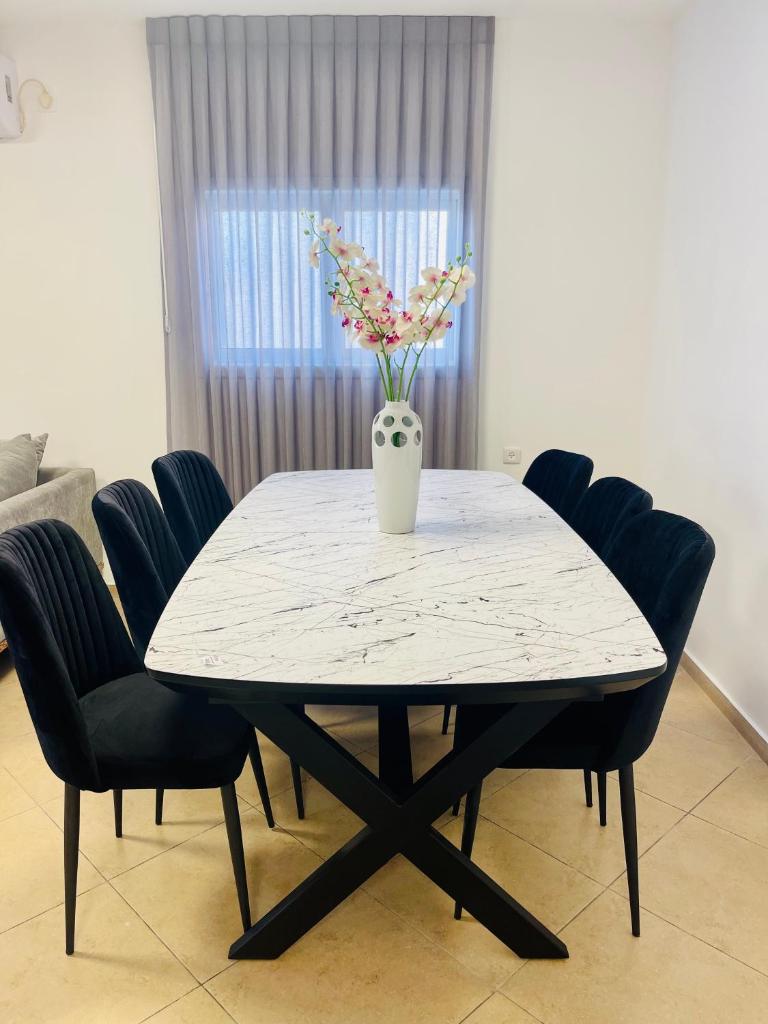 Royal Apartments on Jabotinsky Street ,Netanya photo 3