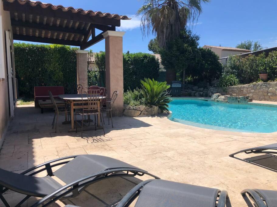 Villa climatisee au calme dans domaine securise photo 1