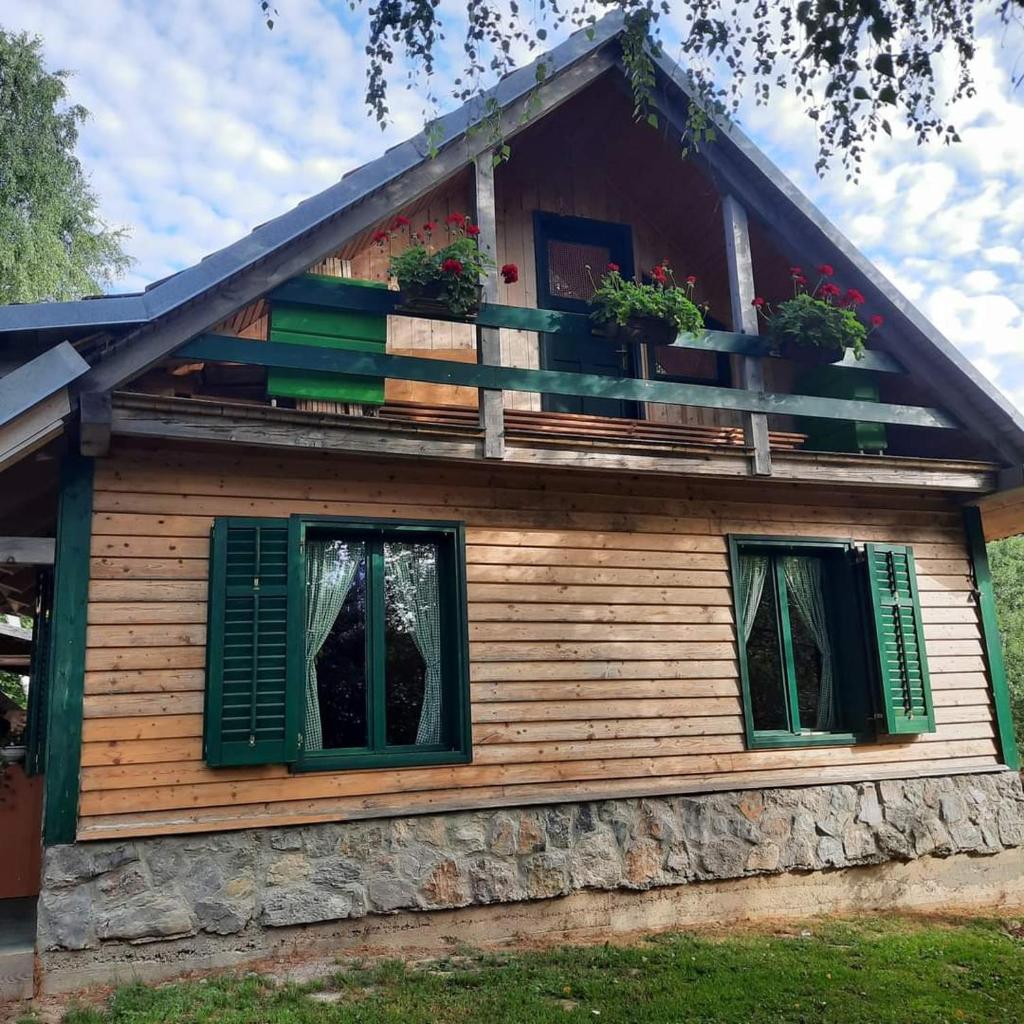 Robinzonski smještaj "Lazac Lokvarski" Lokve photo 2