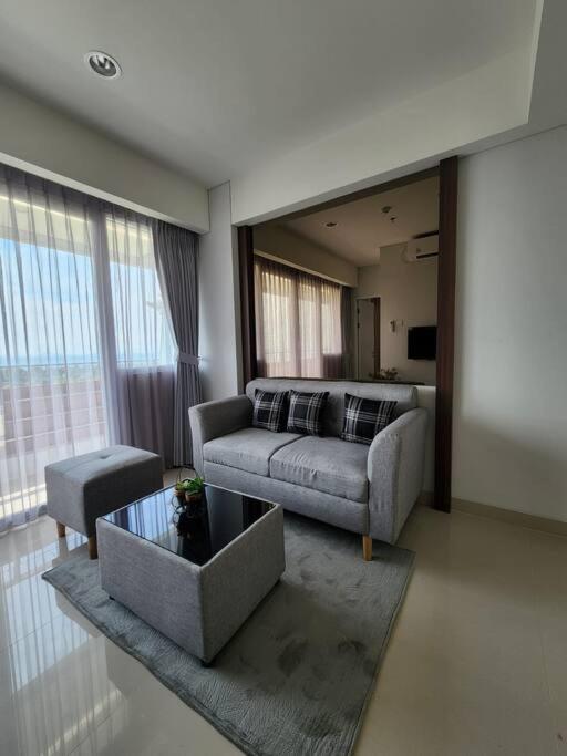 Batam Luxurious, Breezy 1 bedroom! photo 3