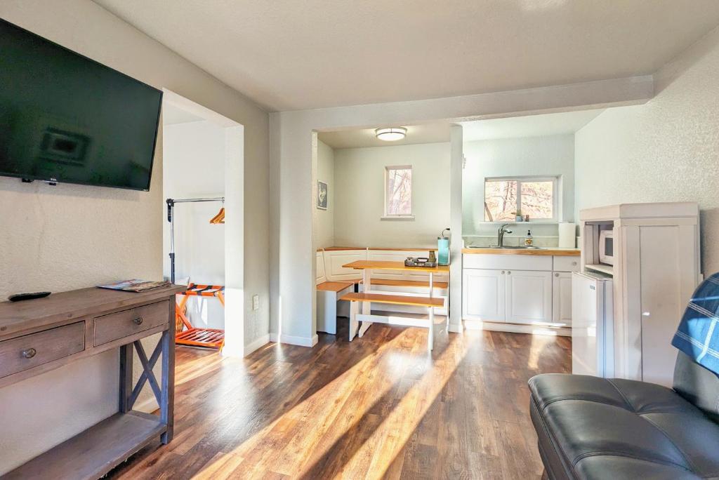 The Fountain Creek Inn of Manitou Springs image