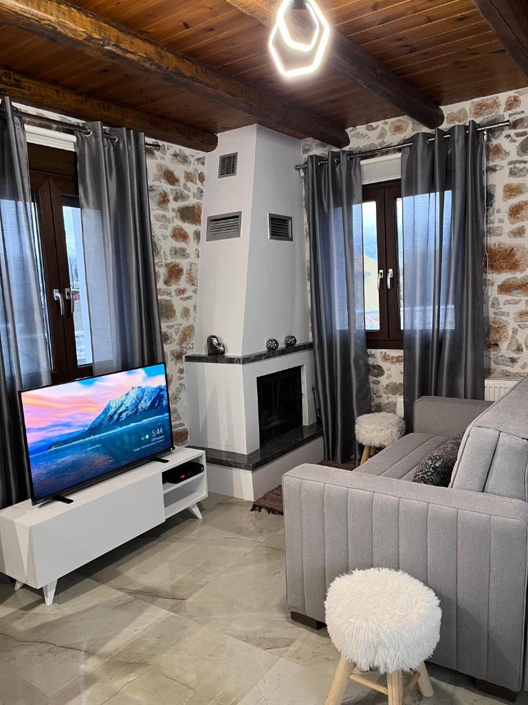 Double Bee Villa with private pool photo 3