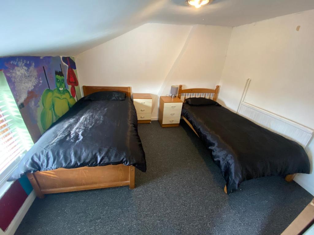 Southgate Lodge - Single/Twin, Double and Family rooms