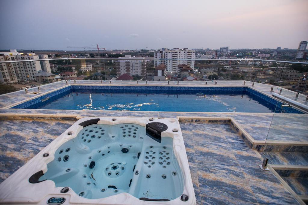 The Apex Suites photo 3
