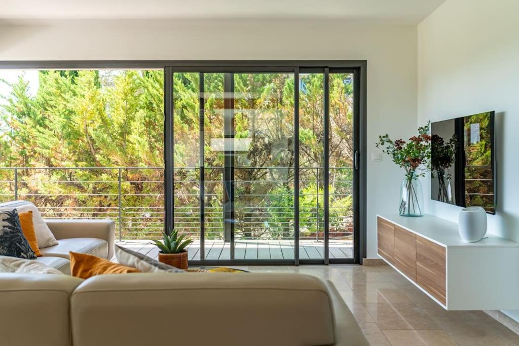 Villa Bella Vista - Contemporary villa with pool and dominant views photo 4