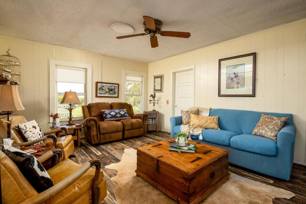 Stay on a 350-acre Cattle Ranch! Brazos River! Tubing! Petting zoo! image