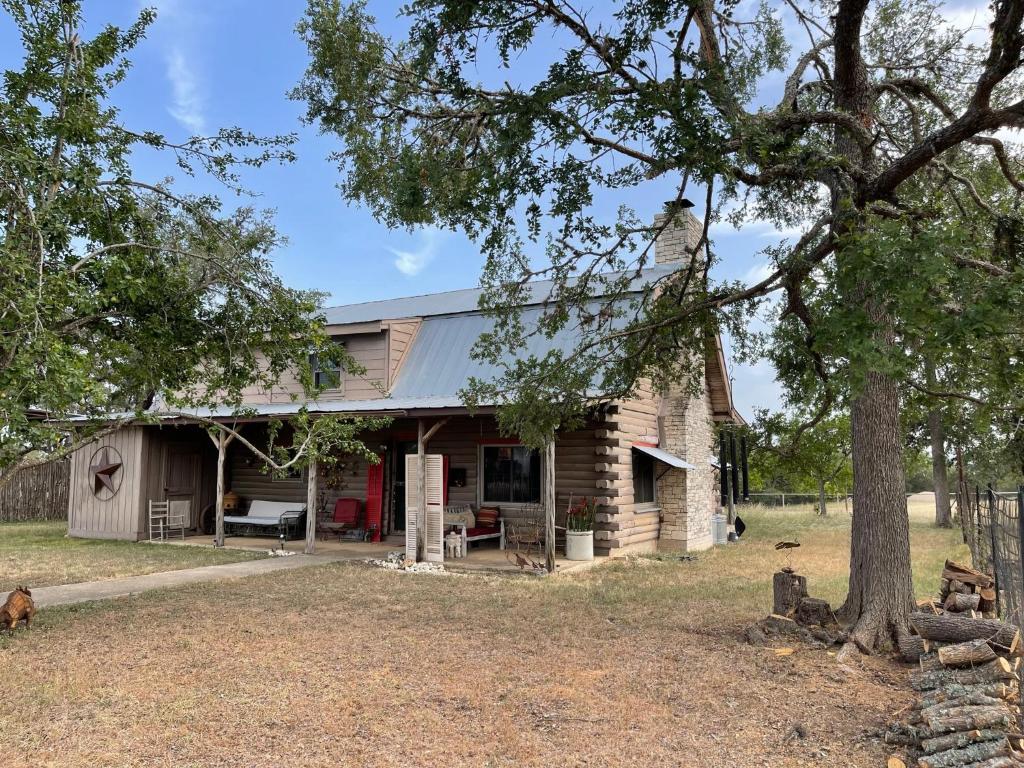 Doe Creek Horse Ranch photo 1