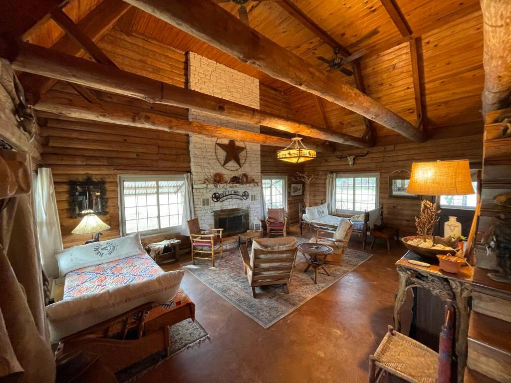 Doe Creek Horse Ranch photo 3
