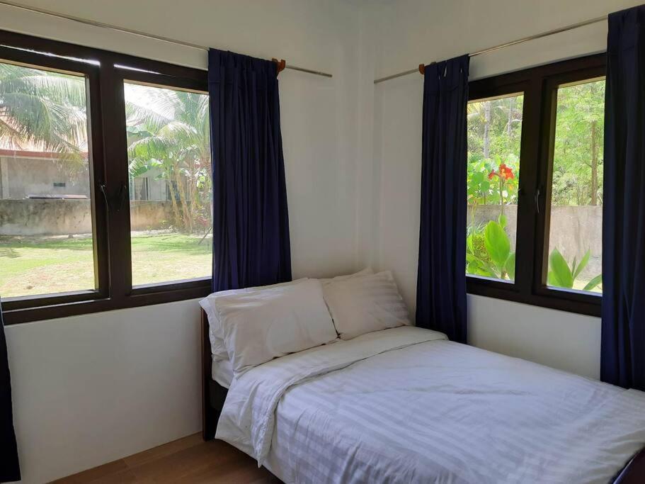 Sunset Beach House Siargao photo 4