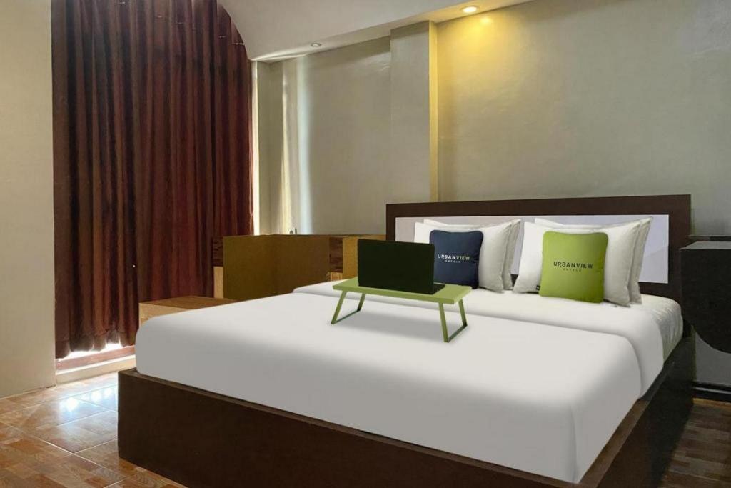 Urbanview Hotel Sabang Land Syariah Jayapura
