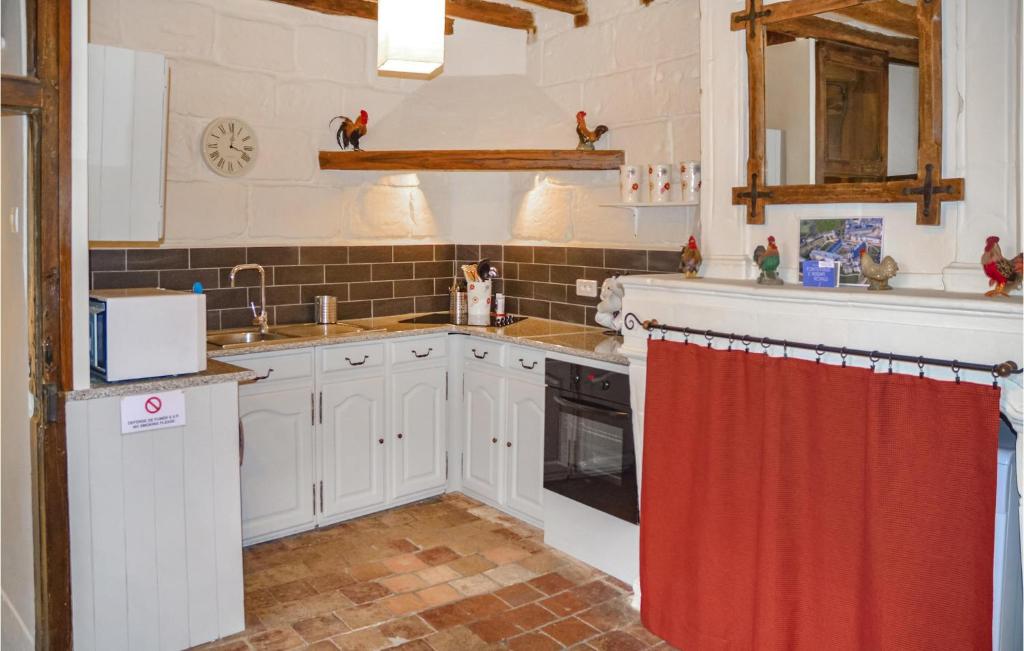 Awesome Home In Fontevraud Labbaye With 1 Bedrooms And Wifi photo 2