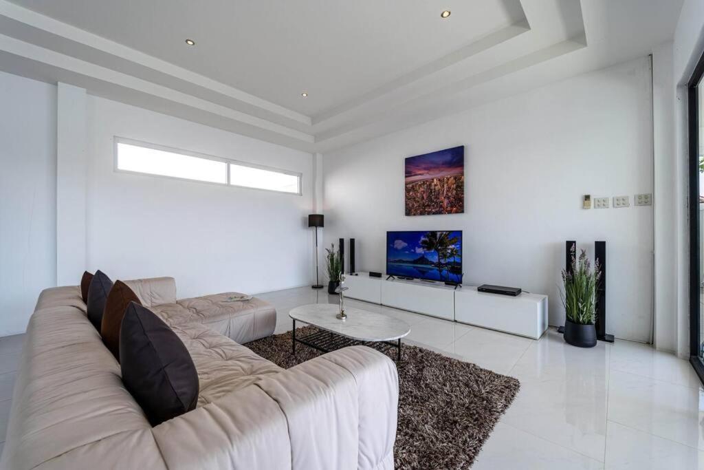 Modern Large 2 Bedroom Pool Villa - PV2 - Tap to explore photos