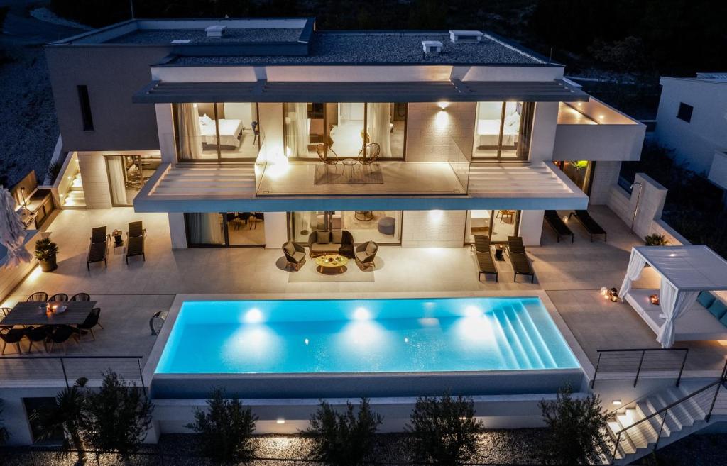 Luxury Villa Andoris with Gym, Spa, Heated pool