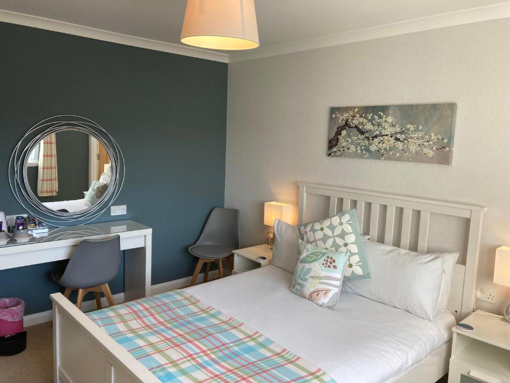 Ballintoy B&B IsleofSkye - Tap to explore photos