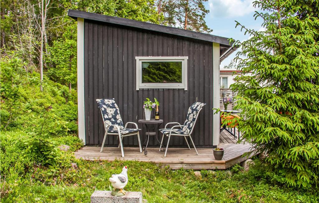 Beautiful Home In Uddevalla With House Sea View photo 2