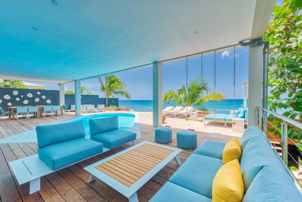 Surfsong Villa- Luxury Water Front Villa for 12 photo 3