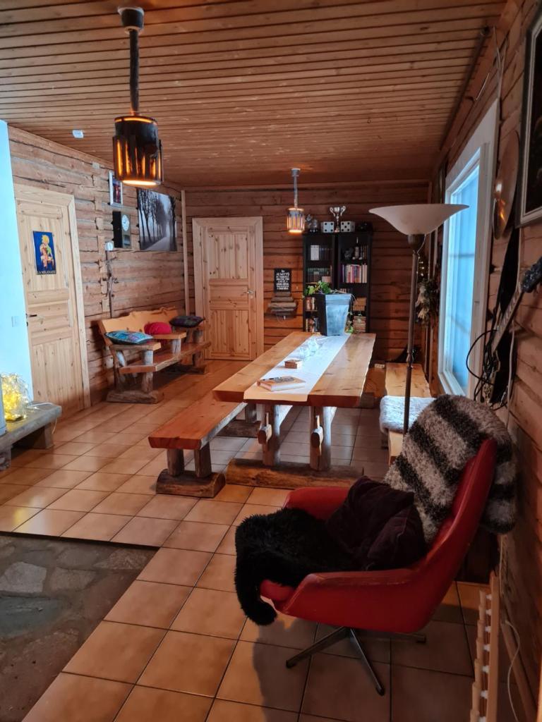 Nauti luonnon rauhasta Jataniemen Uittotuvassa. photo 1