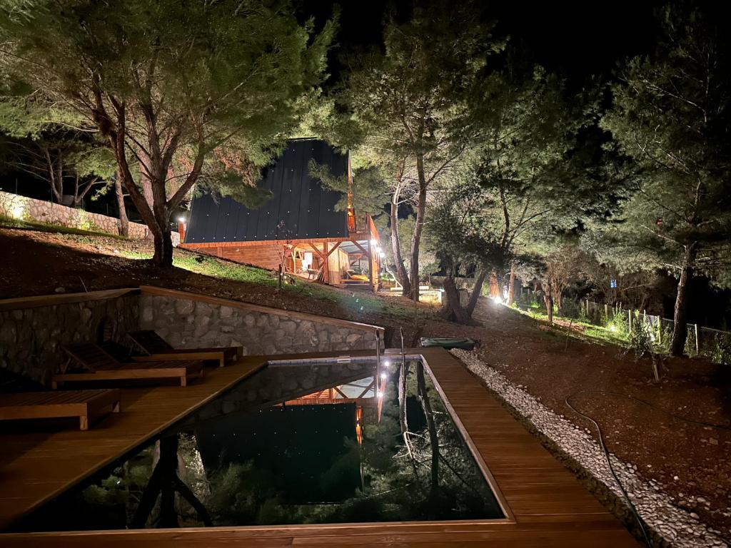 Panurlawoodenhouse özel havuz& sauna mavi photo 1