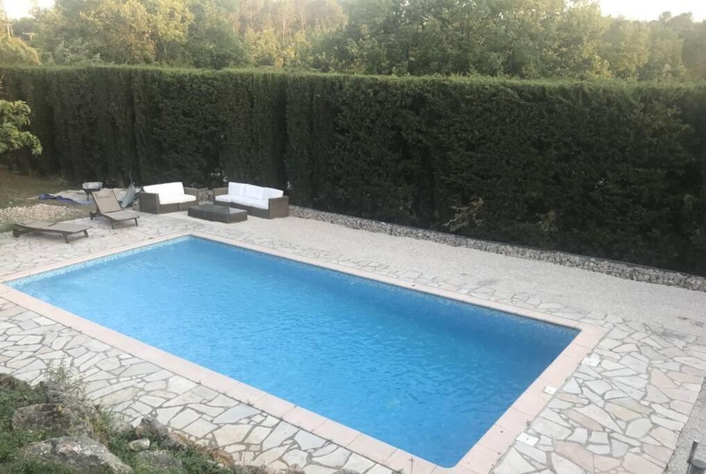 Appartement neuf avec jacuzzi privatif et piscine photo 2