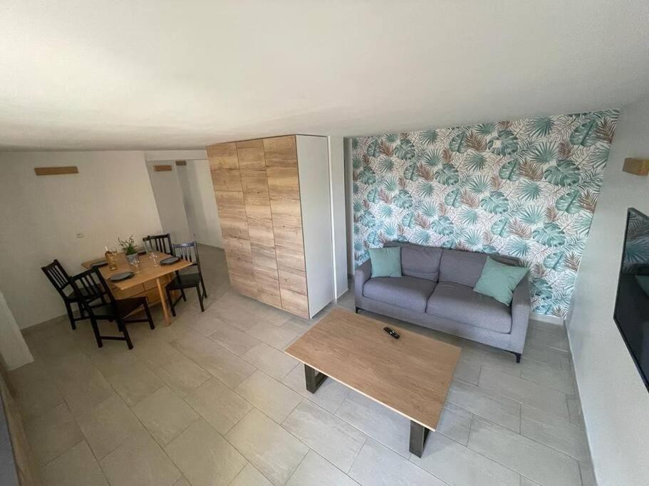 Appartement neuf avec jacuzzi privatif et piscine photo 4