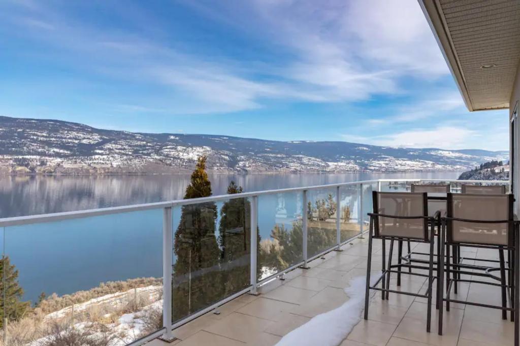 Amazing Lakeview 3-Bedroom in Summerland Estate Winery