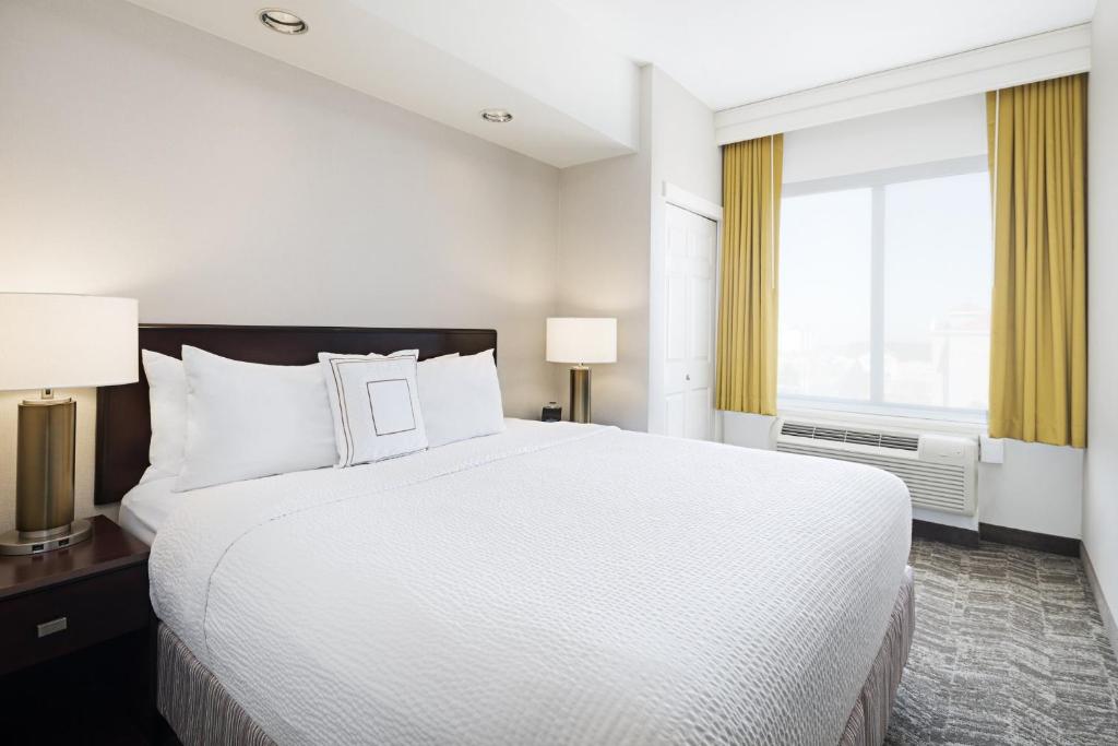 SpringHill Suites by Marriott Denver Airport - Tap to explore photos