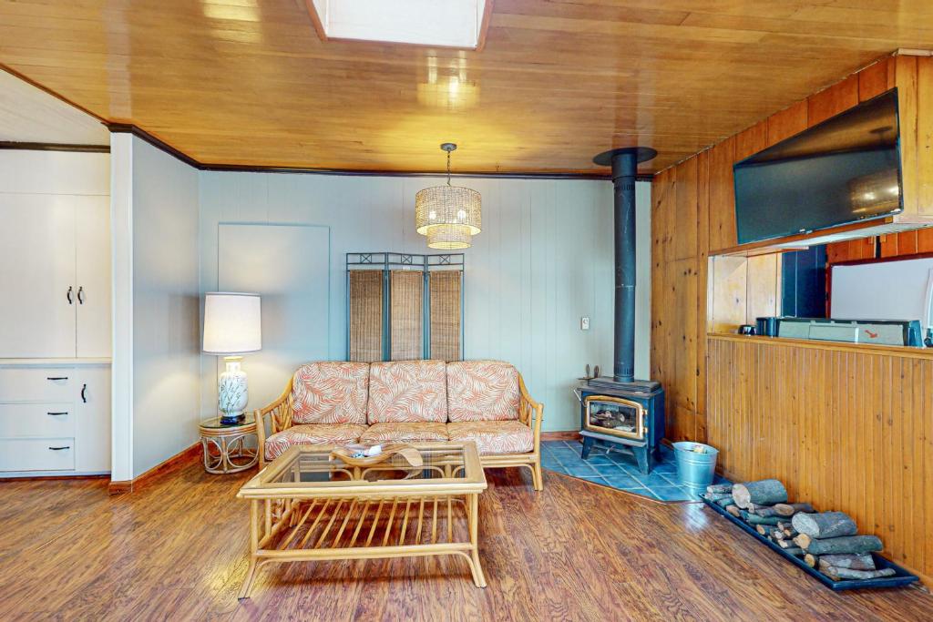 The Purple Beach House photo 4