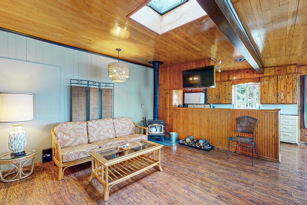 The Purple Beach House photo 3