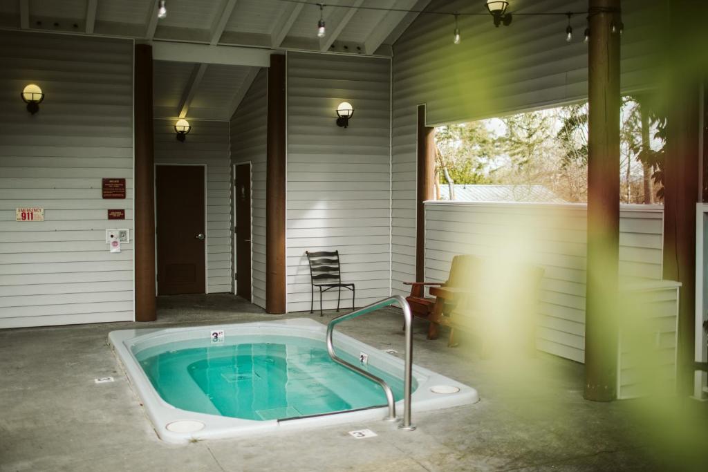 Friday Harbor Suites photo 3