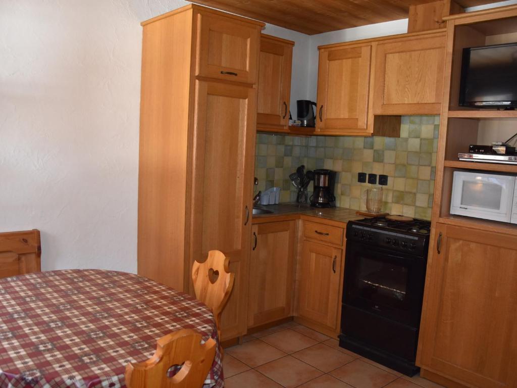 Appartement Pralognan-la-Vanoise, 2 pièces, 2 personnes - FR-1-464-215 photo 2