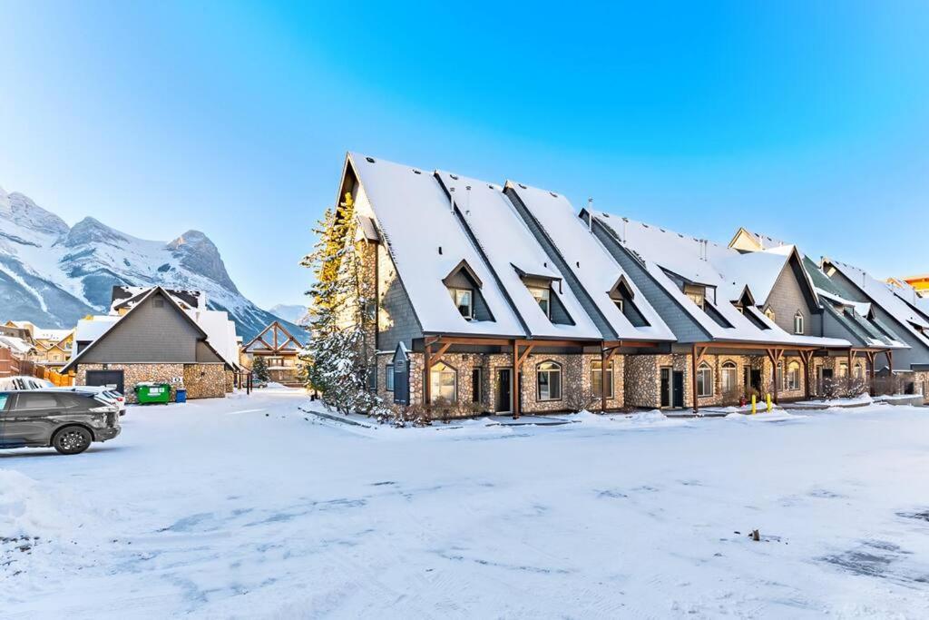 Mystic Getaway, Canmore, Alberta