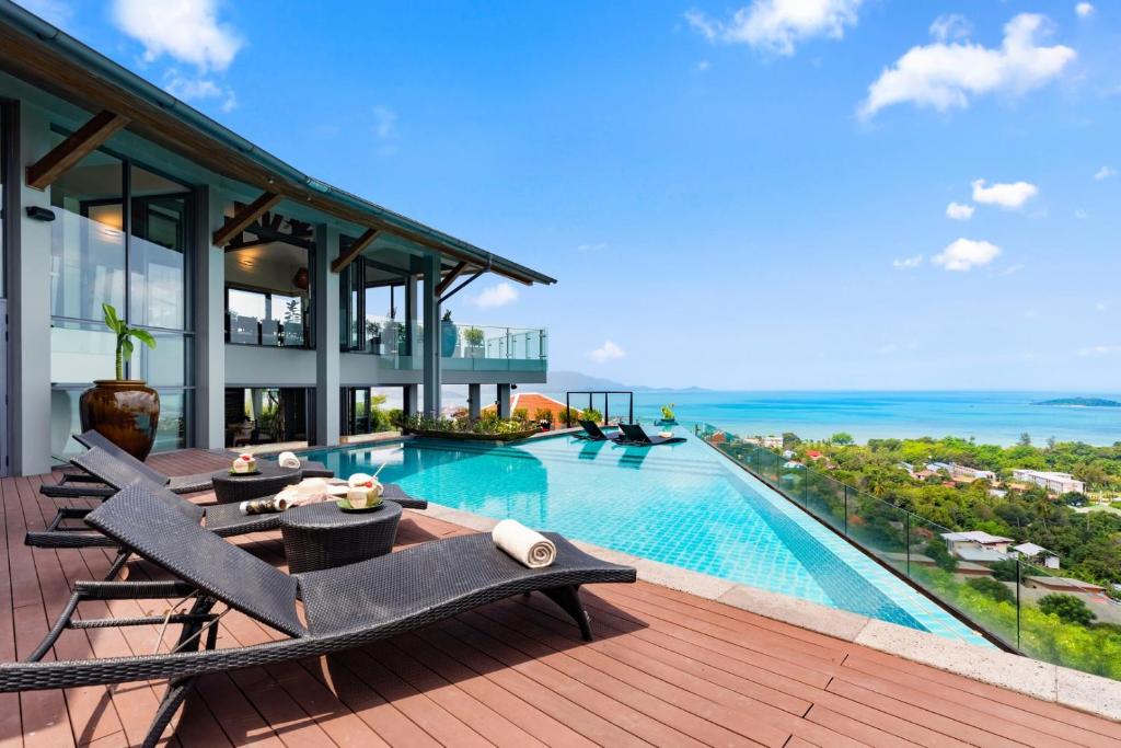 Villa Skyfall - Spectacular 8 Bedroom Villa with Private Cinema photo 3