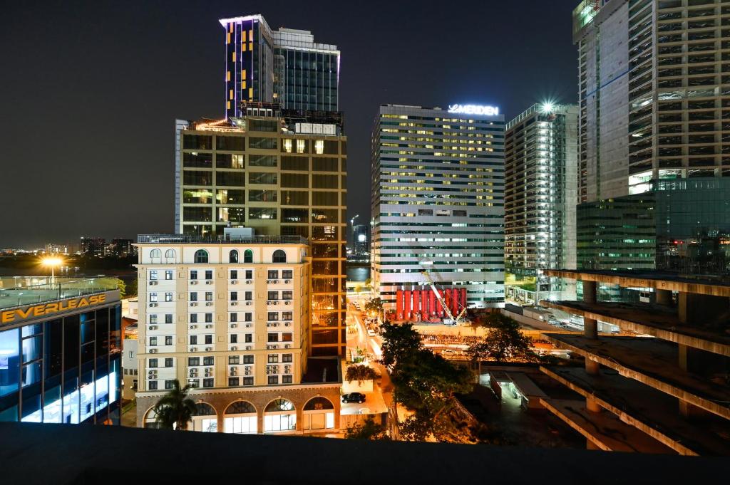 LA OPERA SAIGON HOTEL